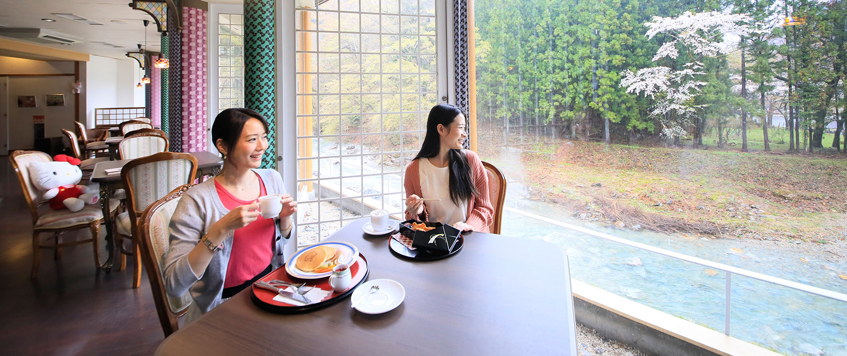 かふぇふろれすた | 群馬 四万温泉 四万グランドホテル【公式】